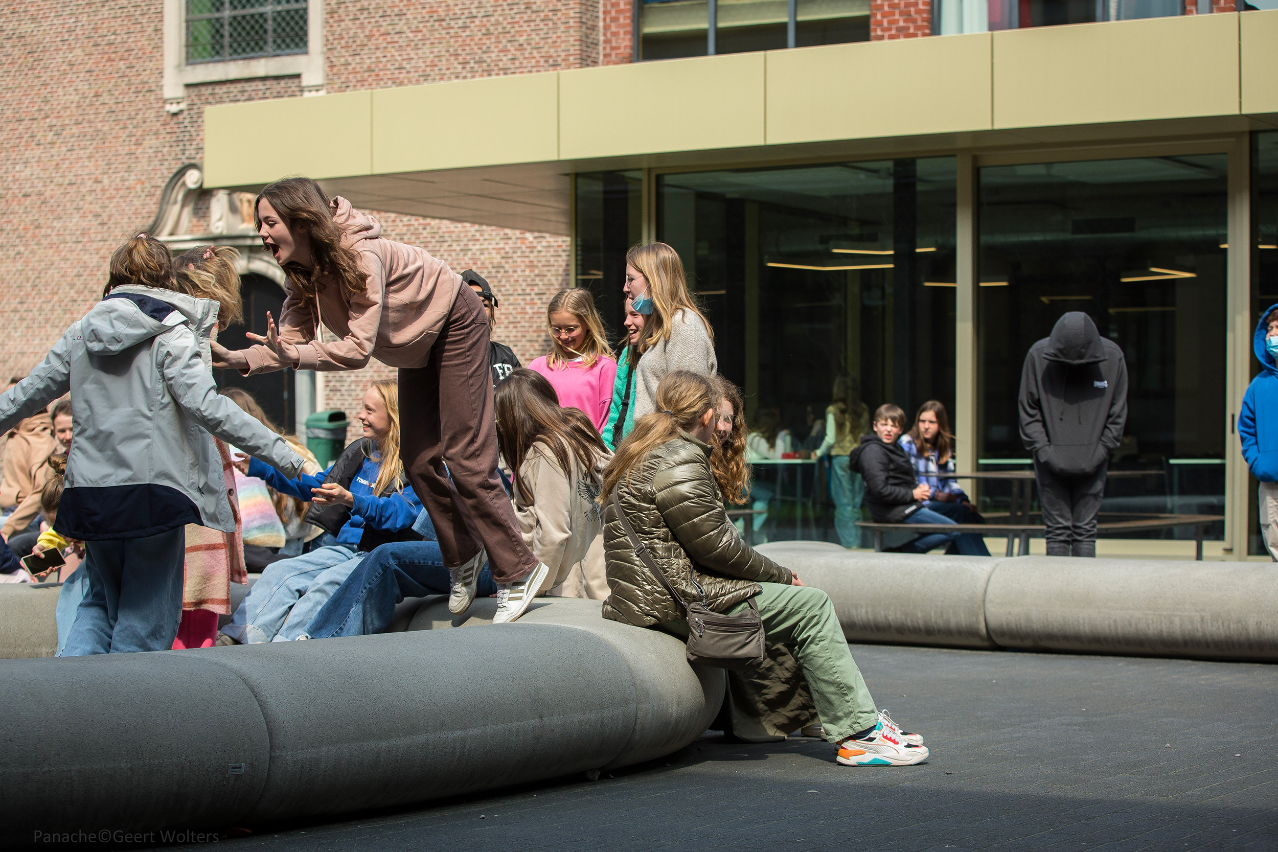 Free play outside the Sint-Theresia instituut school, with Durbanis modular furniture.