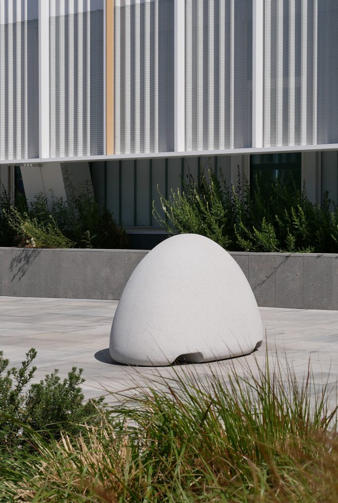 Bollard for urban spaces and pedestrian areas